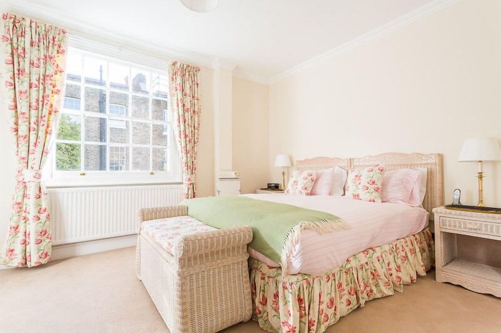 JOIVY Stylish 3 BR House with Patio, Short Walk to Regents Park & Harley Street House (3 Bedrooms) 3
