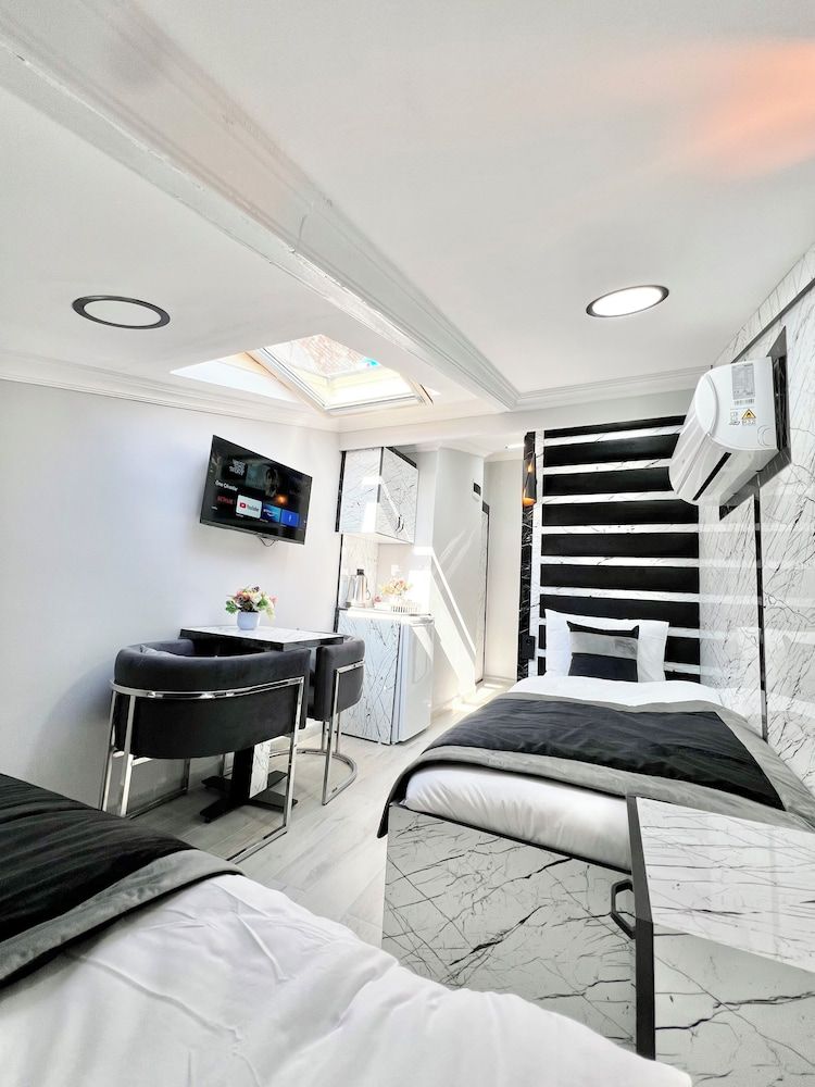 Economy Twin Room