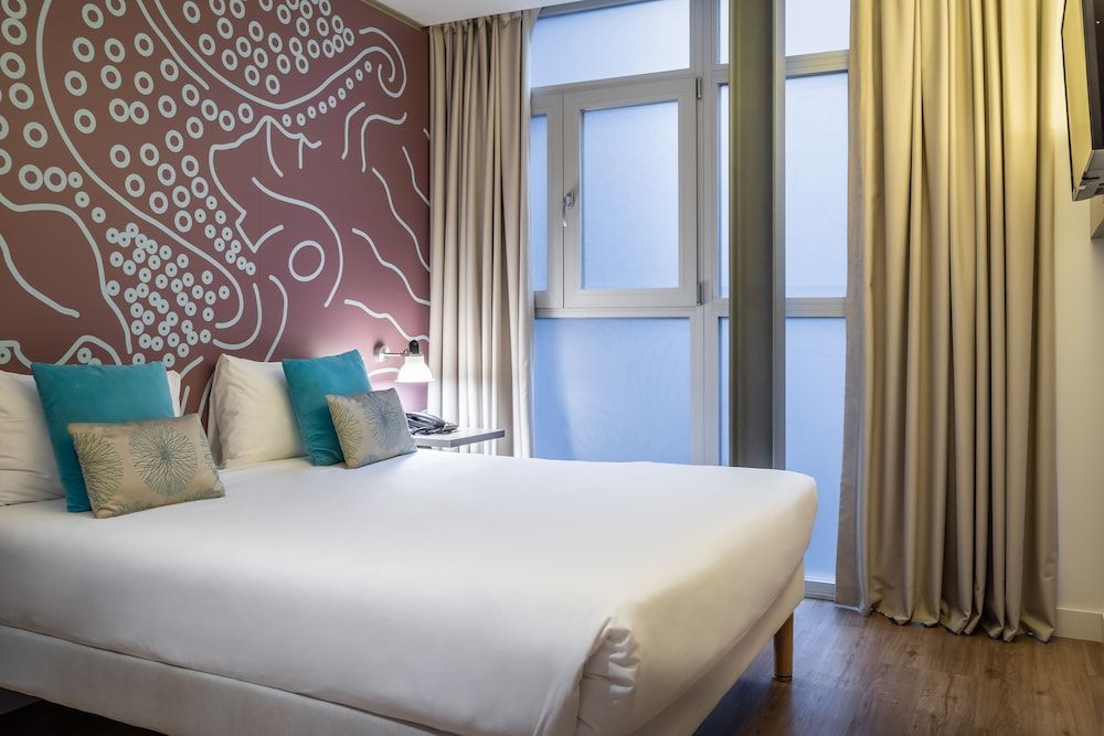 Ibis Styles Barcelona Centre Hotel Standard Room, 1 Double Bed (Interior) 4