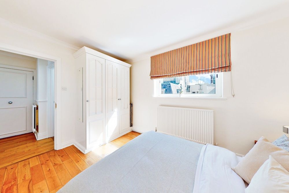 undefined Stay in Bond Street 2