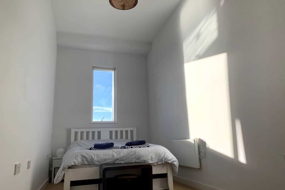 undefined Stylish 2 Bedroom Apartment 8