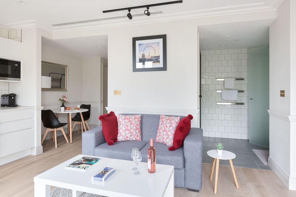 Luxurious Hammersmith Apartment Studio 7