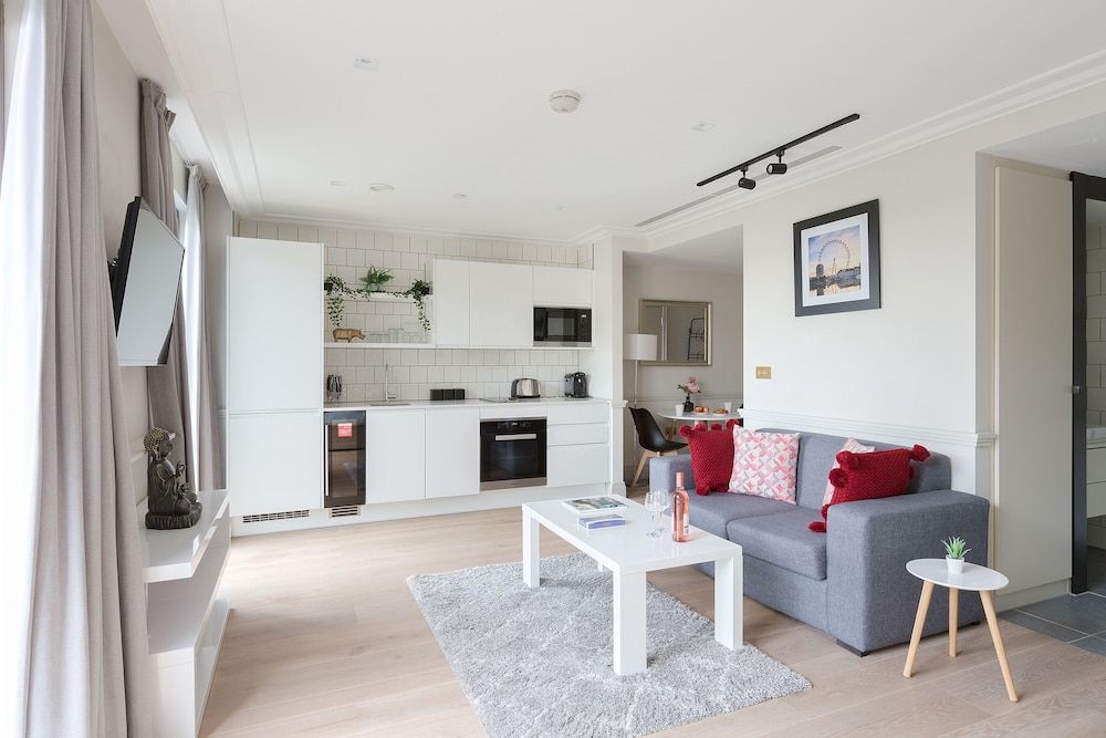 Luxurious Hammersmith Apartment Studio 8