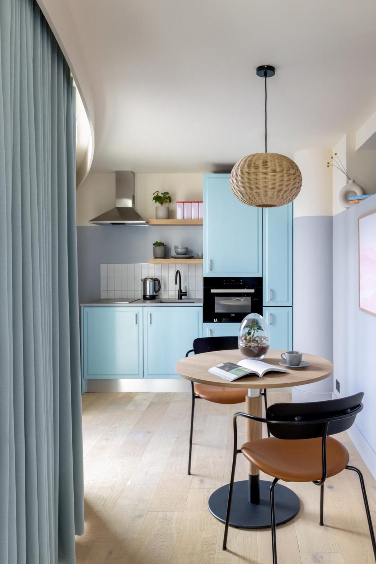 undefined Bermonds Locke, Tower Bridge 4