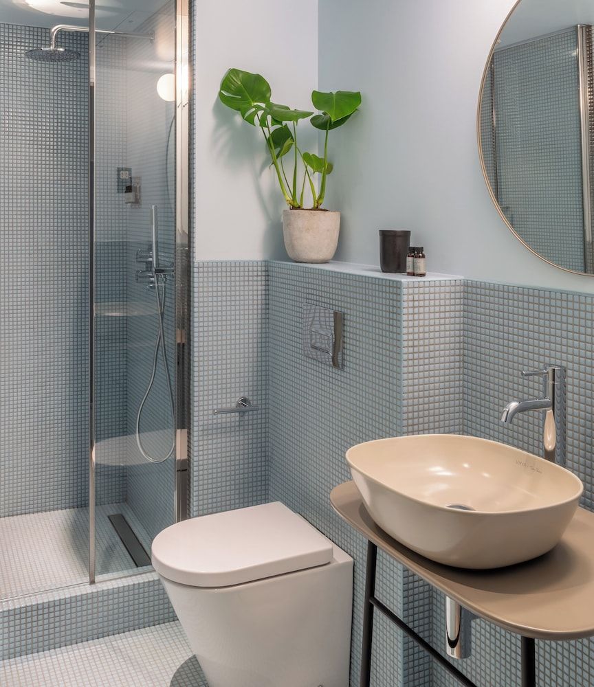 Bermonds Locke, Tower Bridge Locke Studio 3