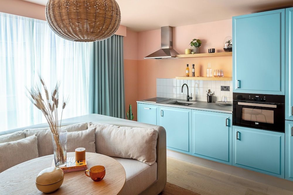 Bermonds Locke, Tower Bridge Locke Studio 6