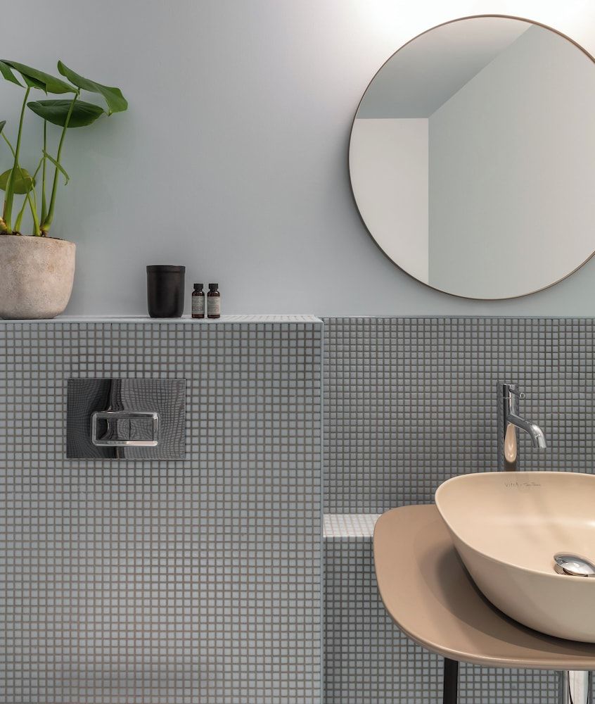 undefined Bermonds Locke, Tower Bridge 8