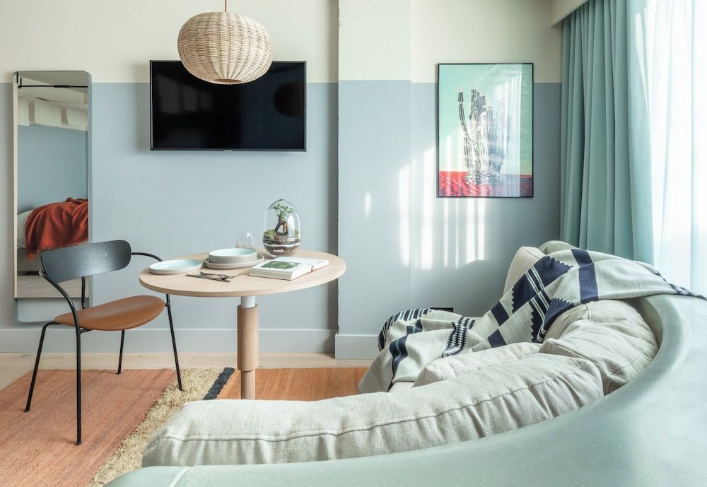 Bermonds Locke, Tower Bridge Locke Studio 5