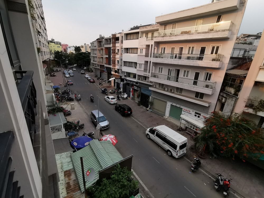 IHome NNP Superior Studio 12