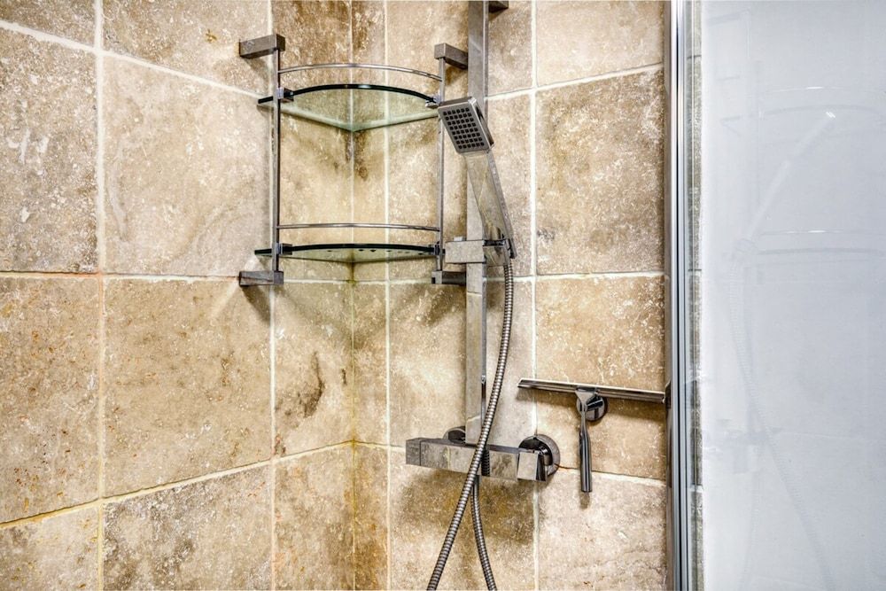 Homely 4 Bedroom House in Brixton House (4 Bedrooms) 18