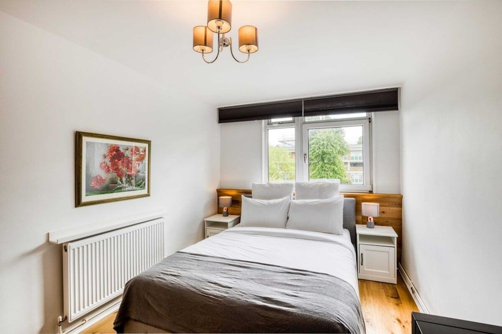 Homely 4 Bedroom House in Brixton House (4 Bedrooms) 7