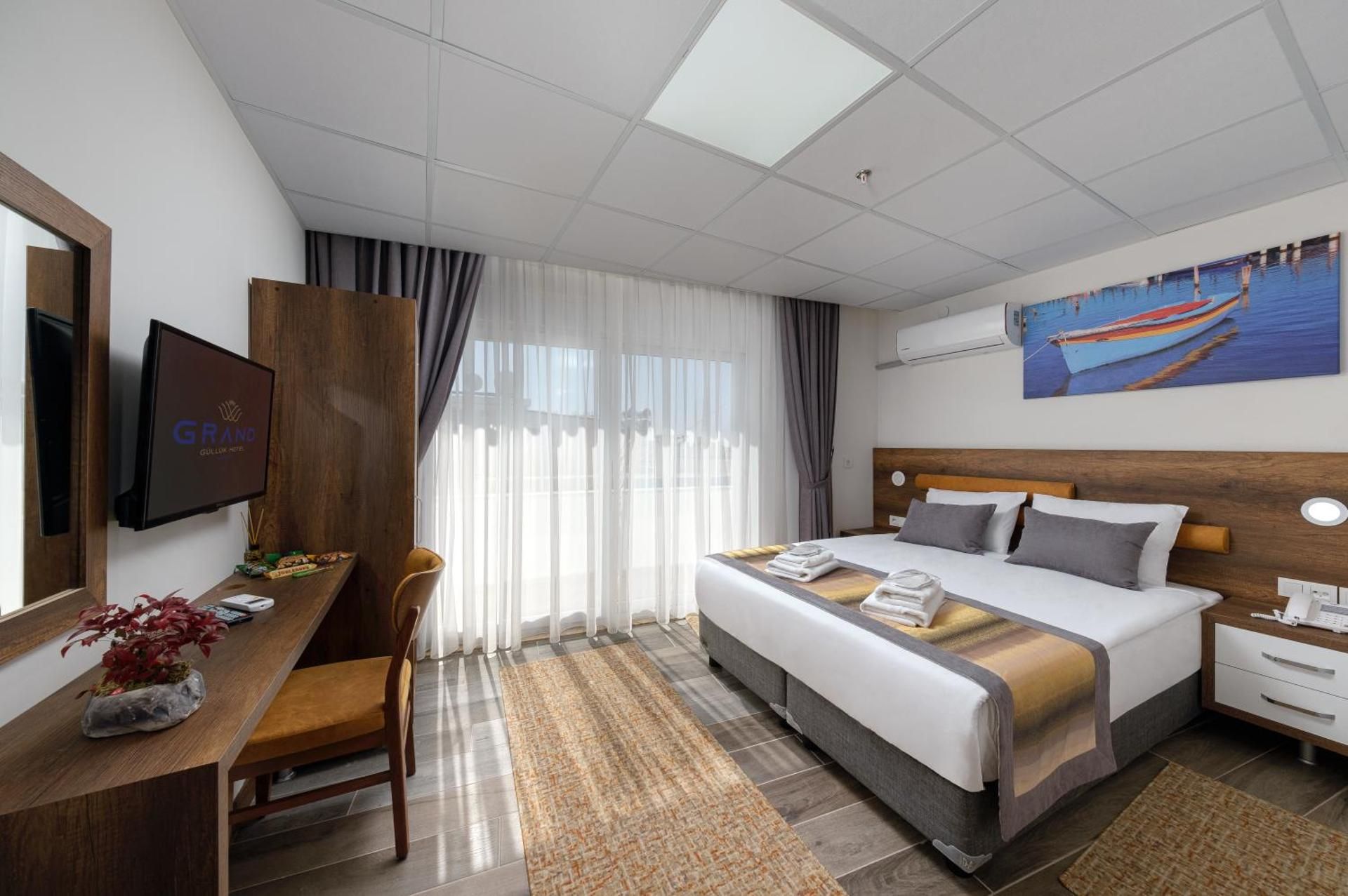 Bed & Breakfast Deluxe Room
