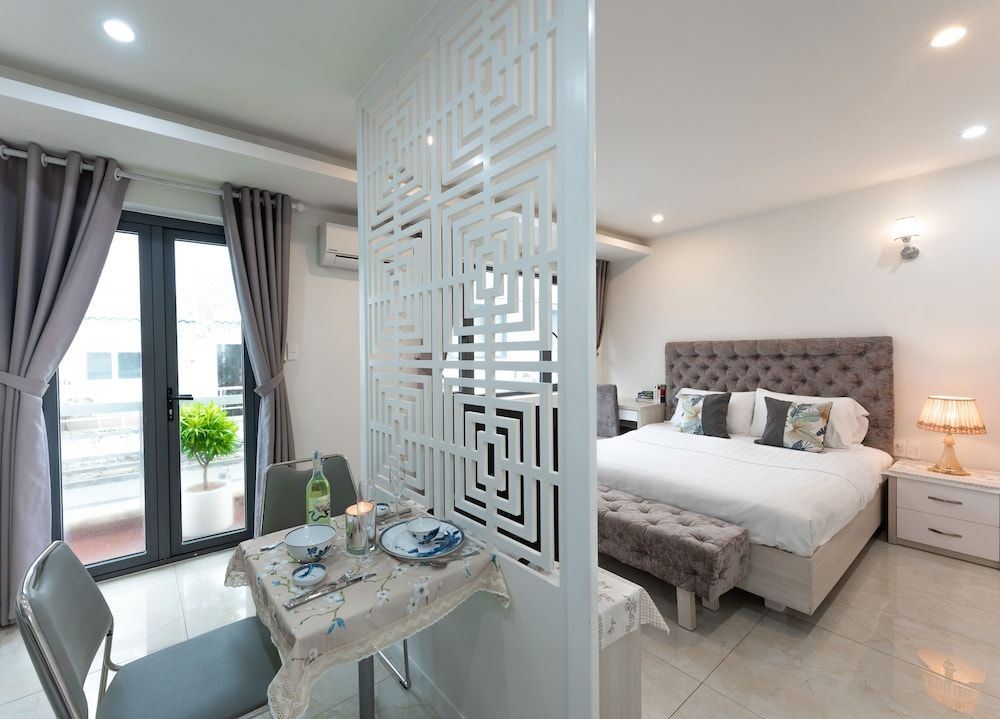 undefined Jack Apartment Signature 7