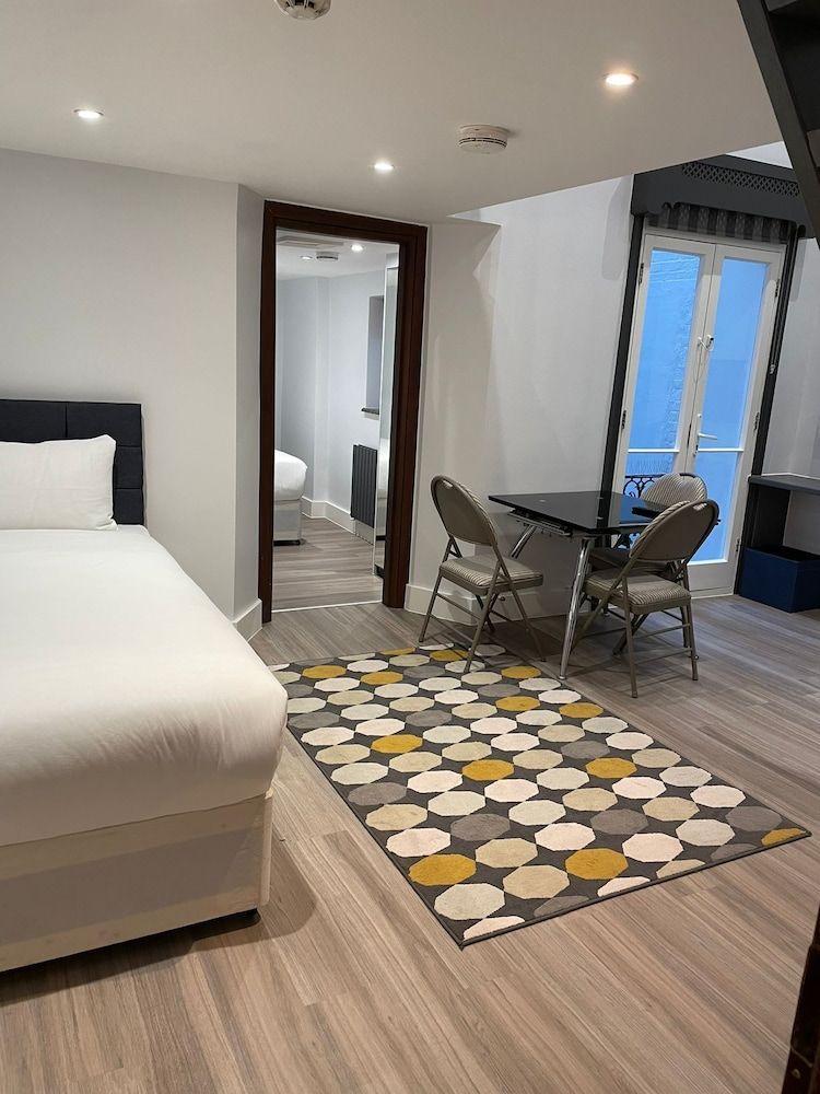 MSK Superior Standard Quadruple Room, Private Bathroom (Apartment)