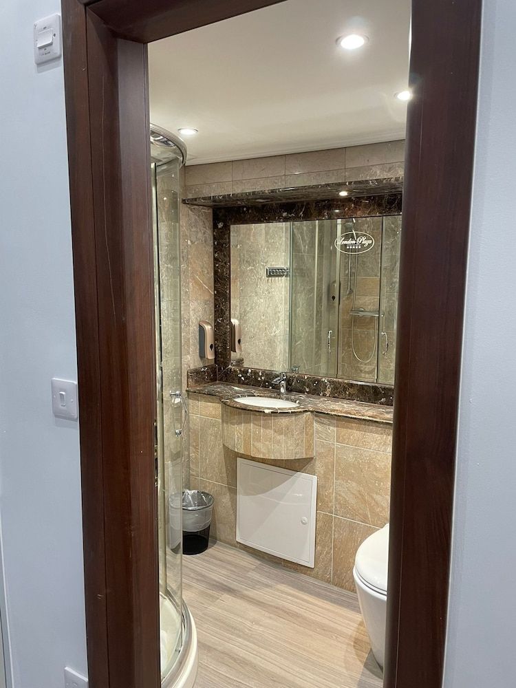 MSK Superior Standard Quadruple Room, Private Bathroom (Apartment) 4