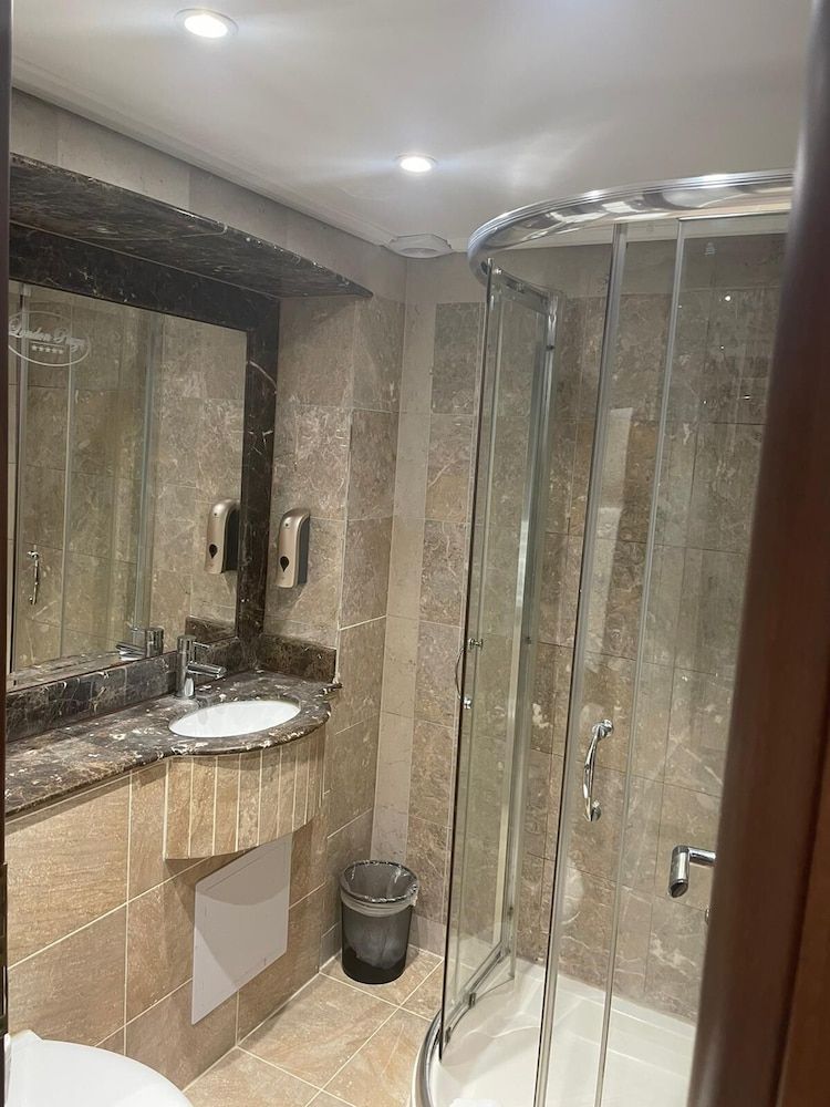 MSK Superior Superior Studio, Private Bathroom 7