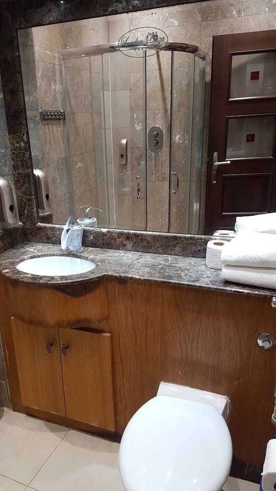 MSK Superior Deluxe Studio, Private Bathroom 13