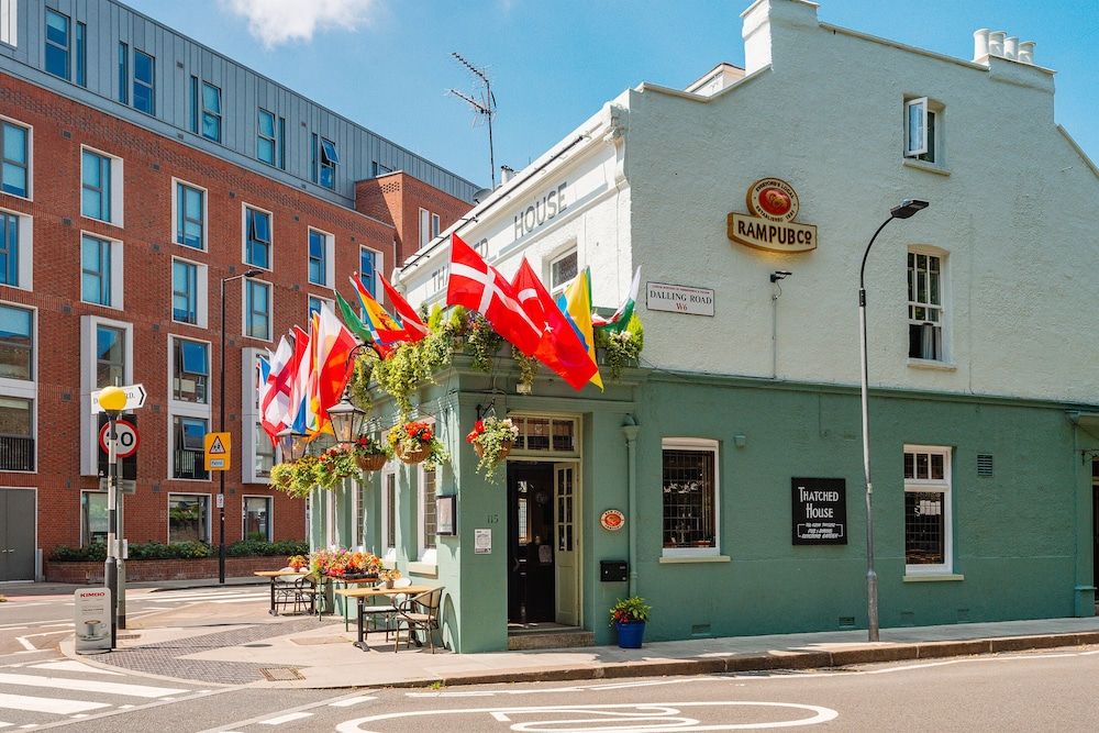 undefined Enchanting Hammersmith Home Close to Shepherds Bush by Underthedoormat 3