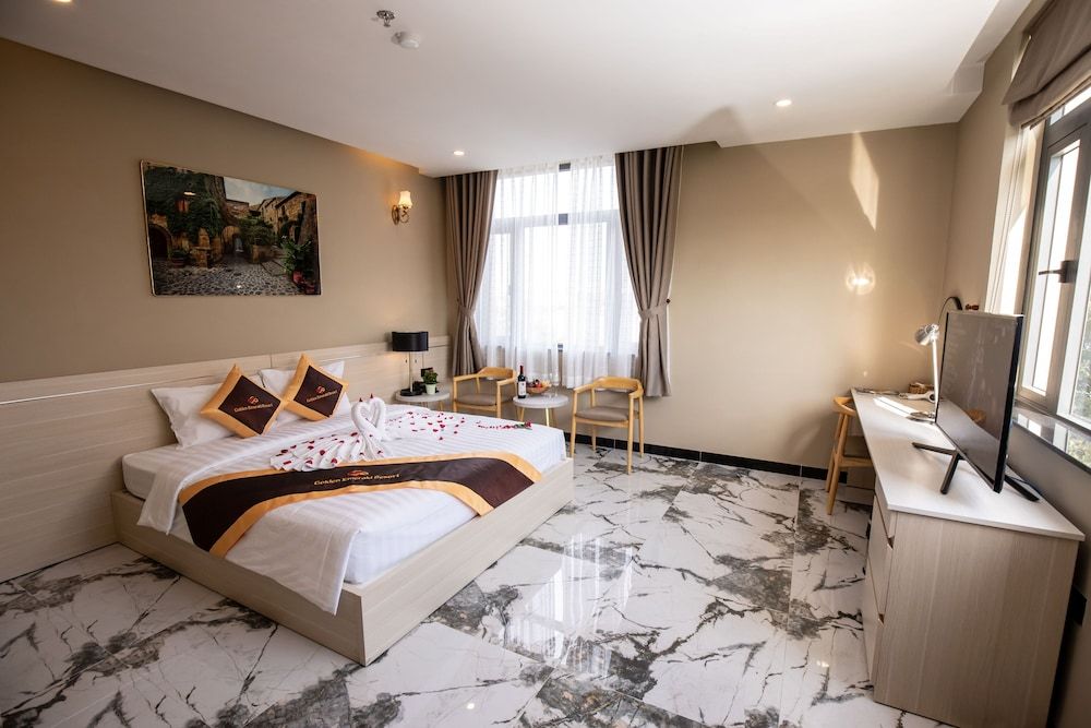 undefined Golden Emerald Resort 8