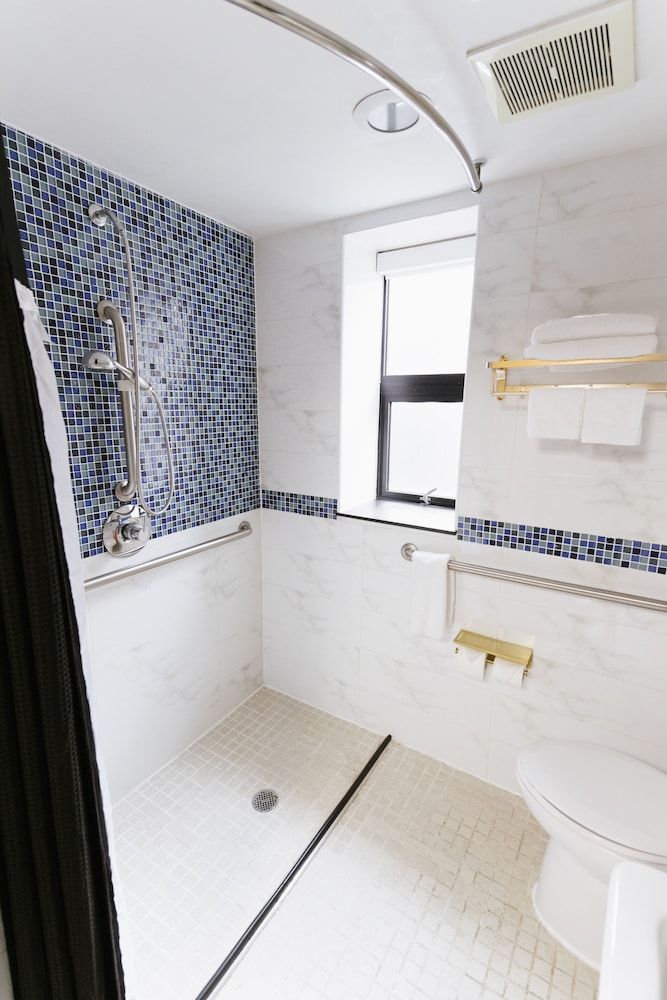 Hotel Richland LES Deluxe Twin Beds Room 5