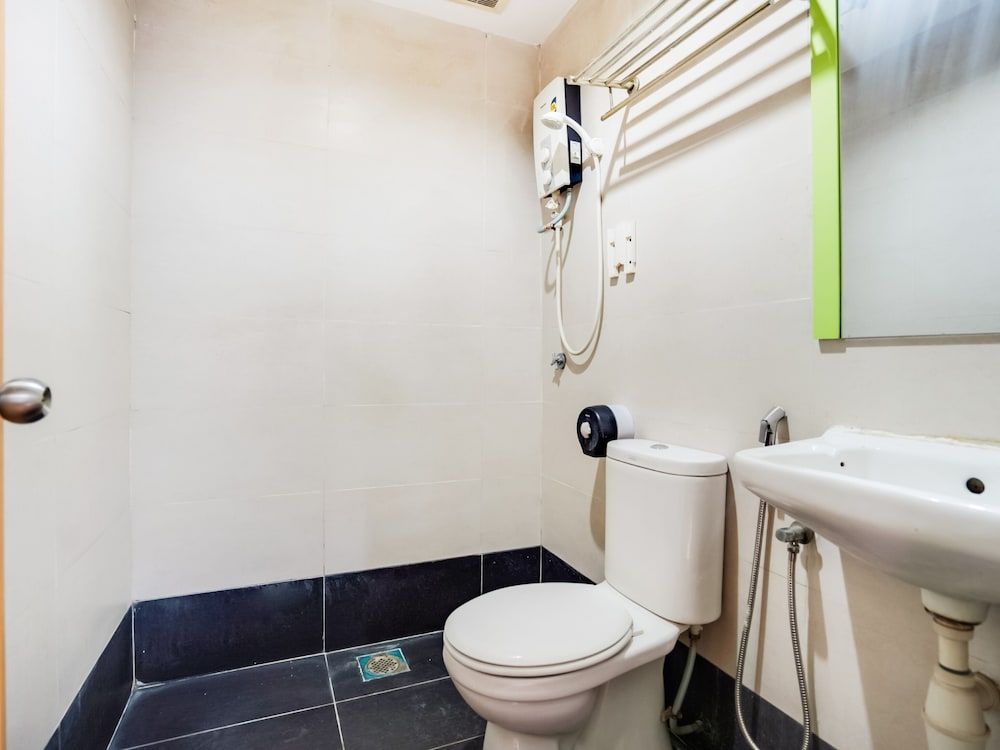 OYO 89652 Bjorn Boutique Hotel Deluxe Double Room 4