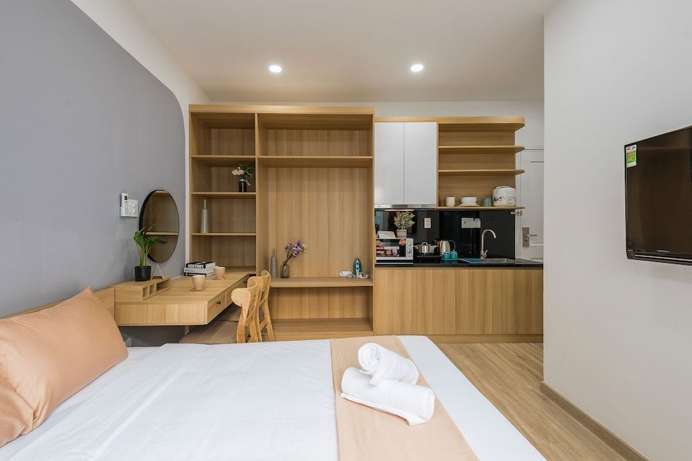 Premium Studio, 1 Queen Bed, Balcony