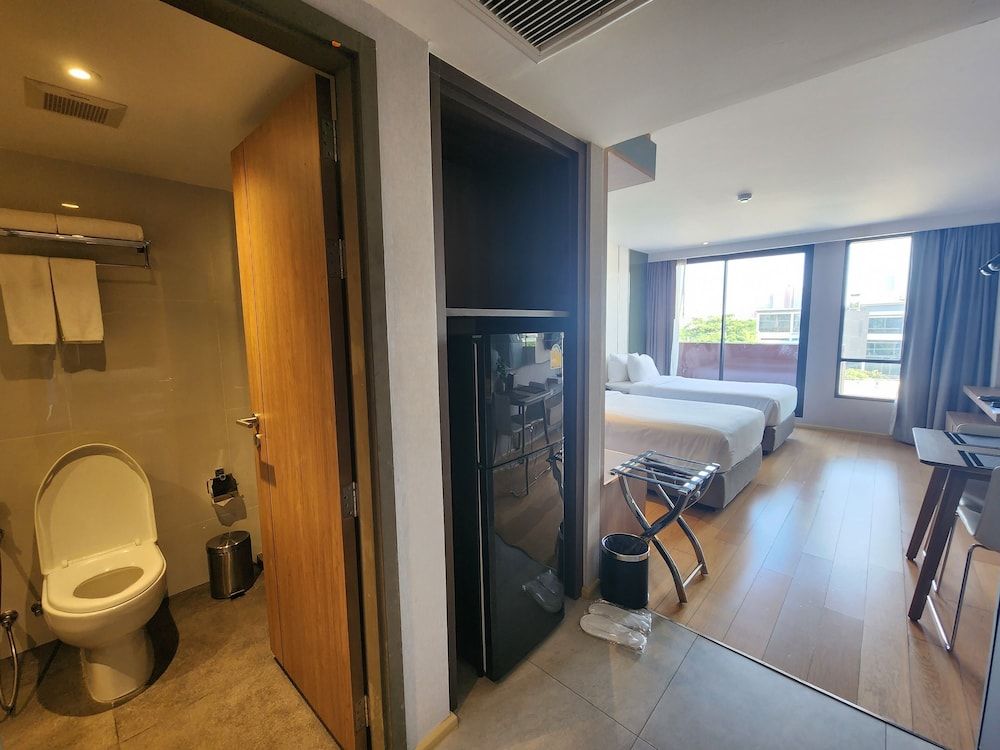 Montana Hotel & Residence Executive Studio, 2 Twin Beds, Kitchenette 4