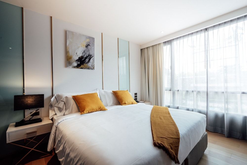 Junior Studio Suite, 1 King Bed, Kitchenette