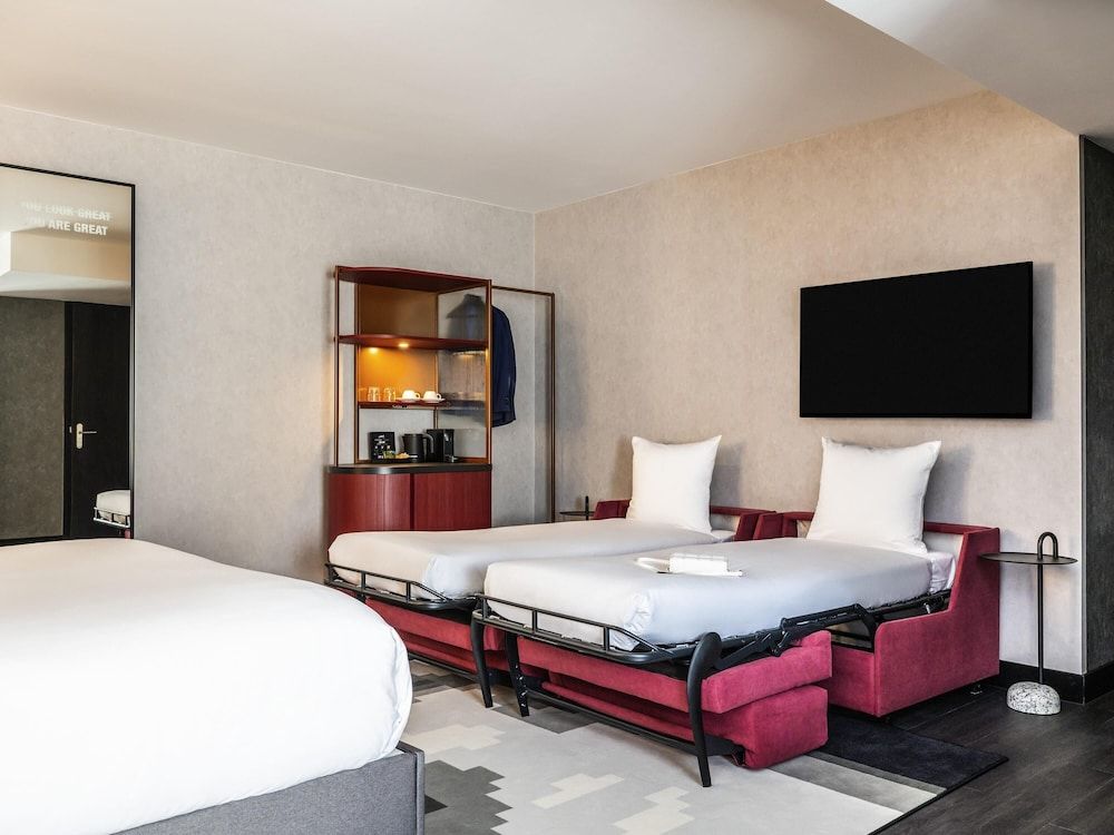 Deluxe Quadruple Room, 1 Double Bed with Sofa bed