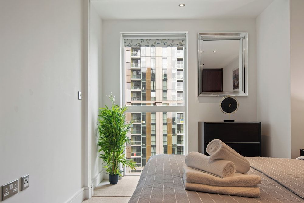 MySquare Apartments Canary Wharf Superior Apartment, 1 Bedroom 9