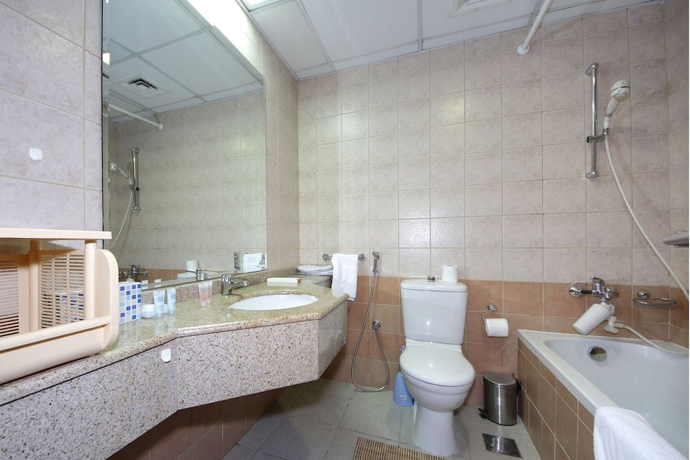 Cozy 1BR in Marina Walk with Balcony Deluxe Apartment 6