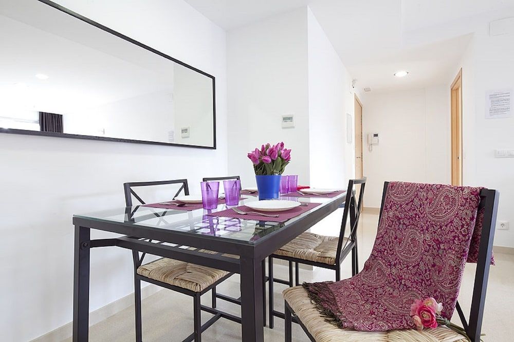 Charmsuites Nou Rambla Apartment, 2 Bedrooms (4 Personas) 11