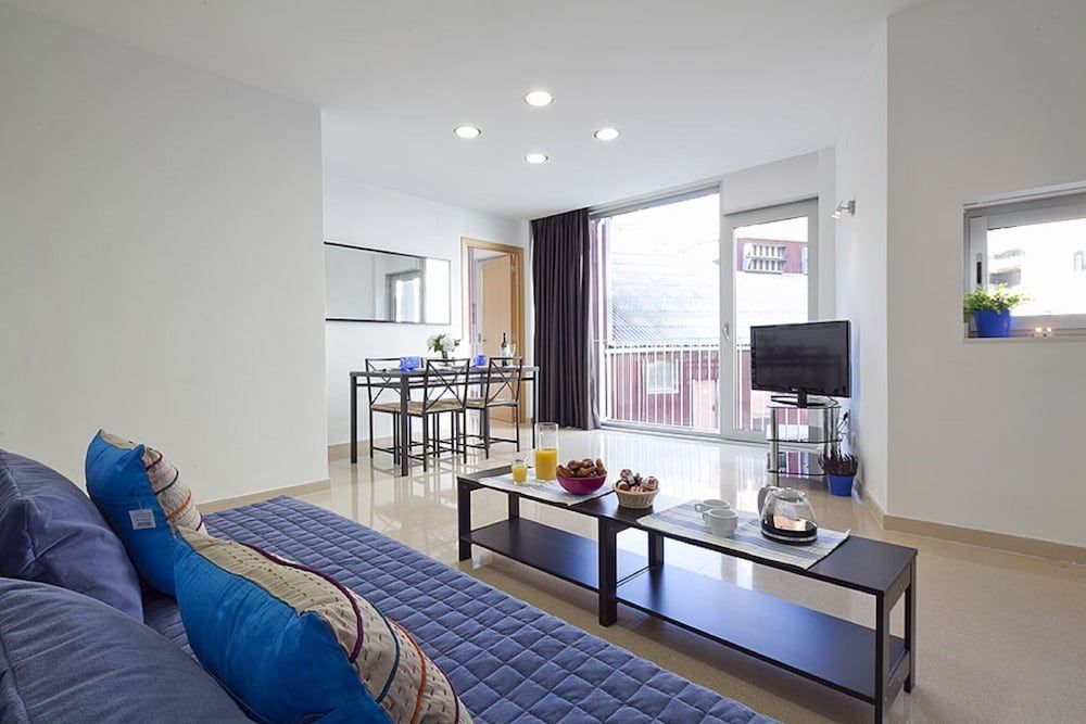undefined Charmsuites Nou Rambla 4