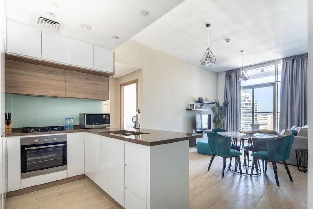 undefined Premier & Elegant 1BR in the Heart of Dubai Marina 8