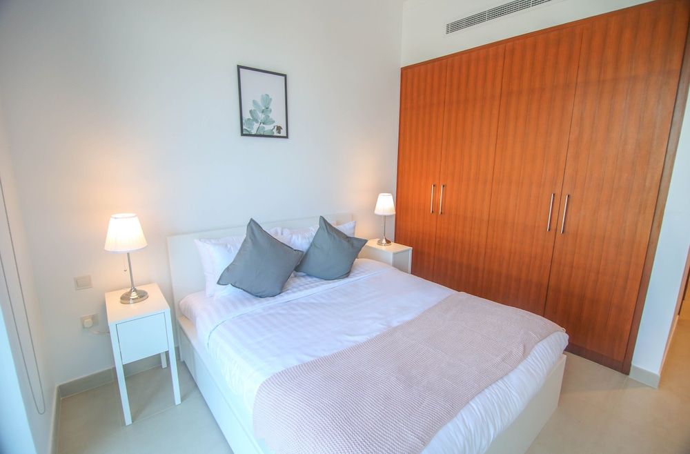 undefined LuxBnB VidaResidences GolfCourseView3BDR 3