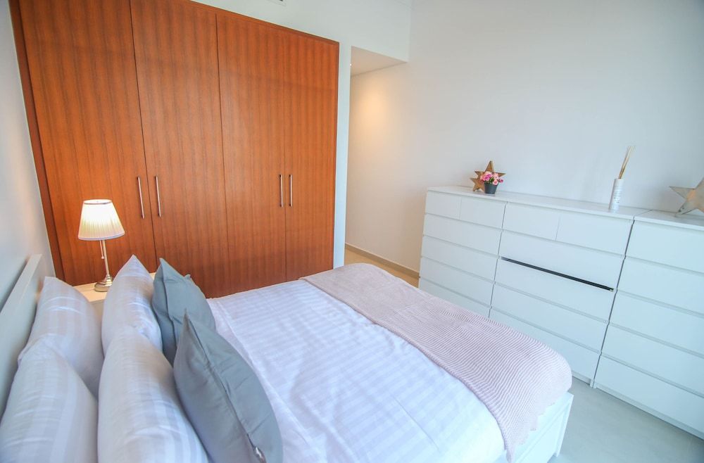 undefined LuxBnB VidaResidences GolfCourseView3BDR 7