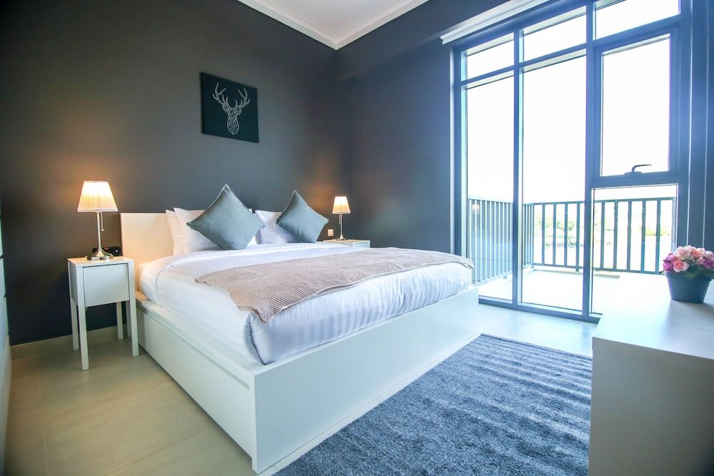 undefined LuxBnB VidaResidences GolfCourseView3BDR 8