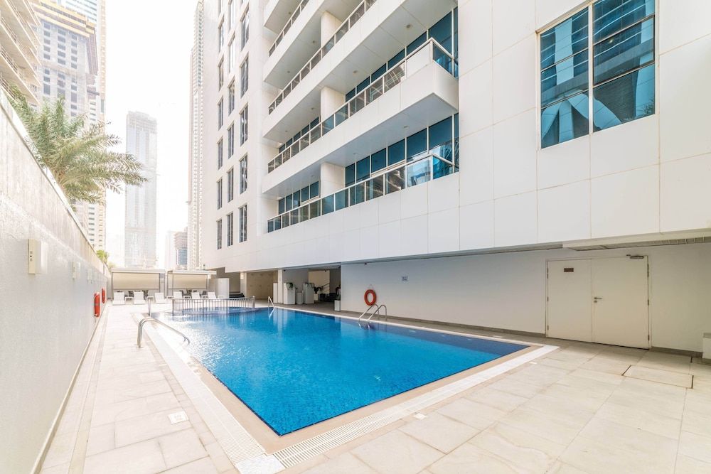 undefined bnbme - 3B-MarinaArcade-1606 4