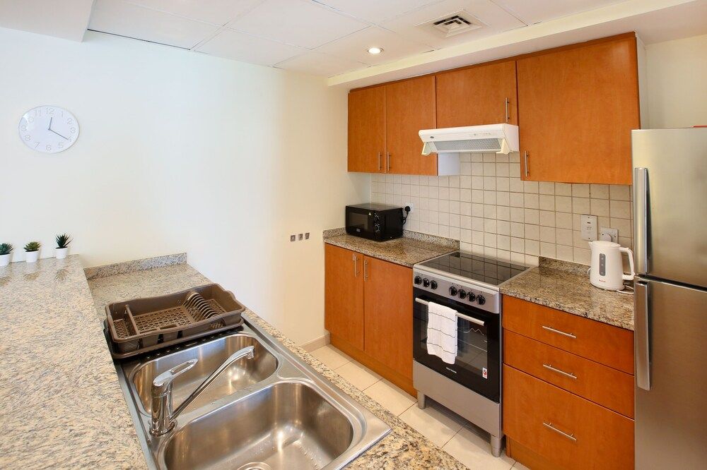 undefined The Greens 10