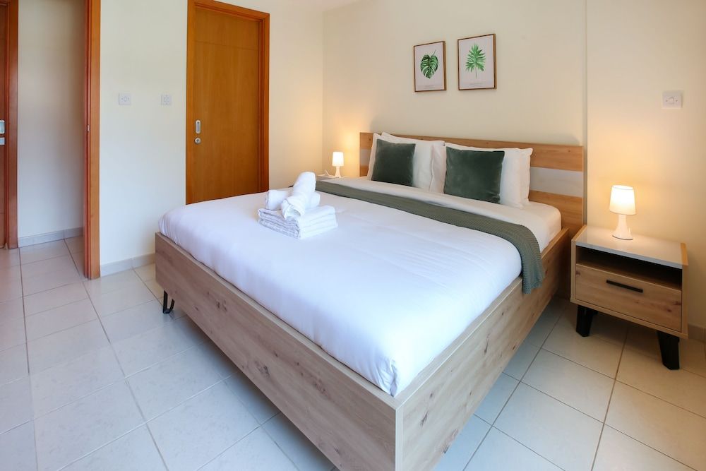 undefined The Greens 4