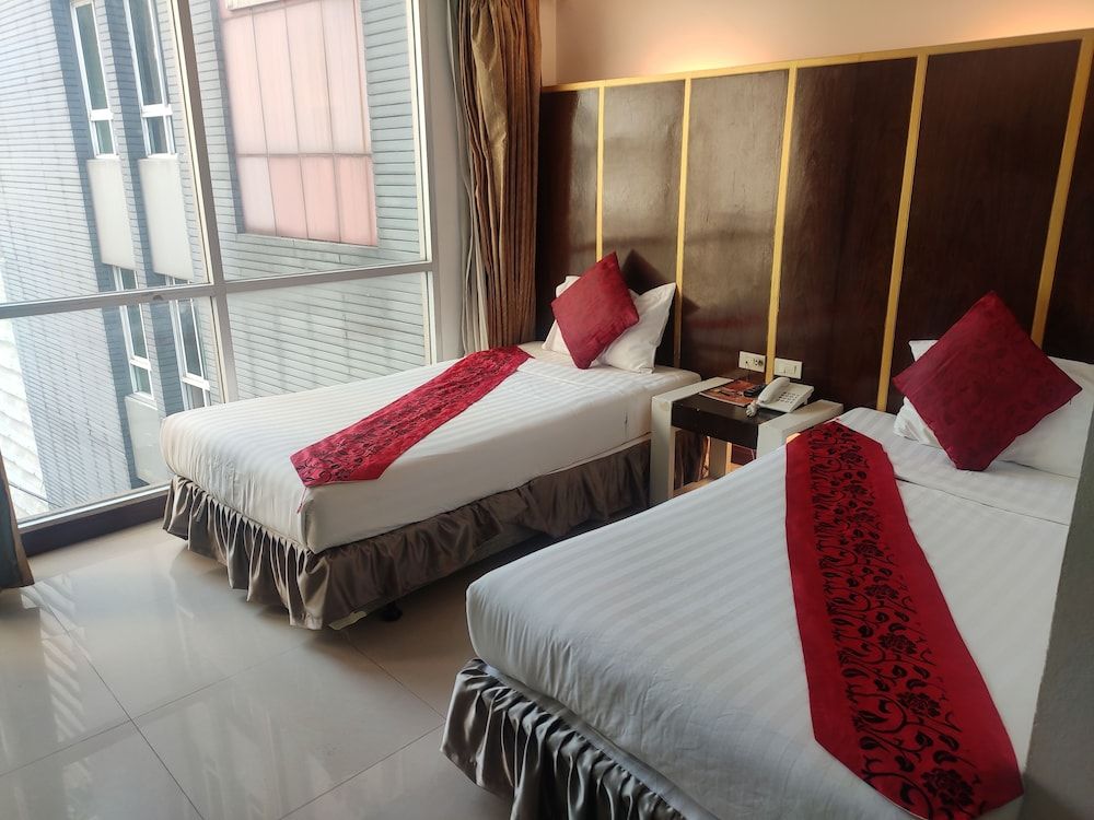 undefined Hotel Aero Deluxe 9