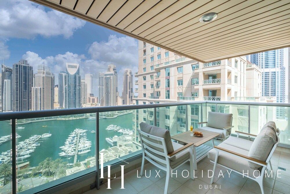 LUX - Ultimate Marina View Deluxe Suite