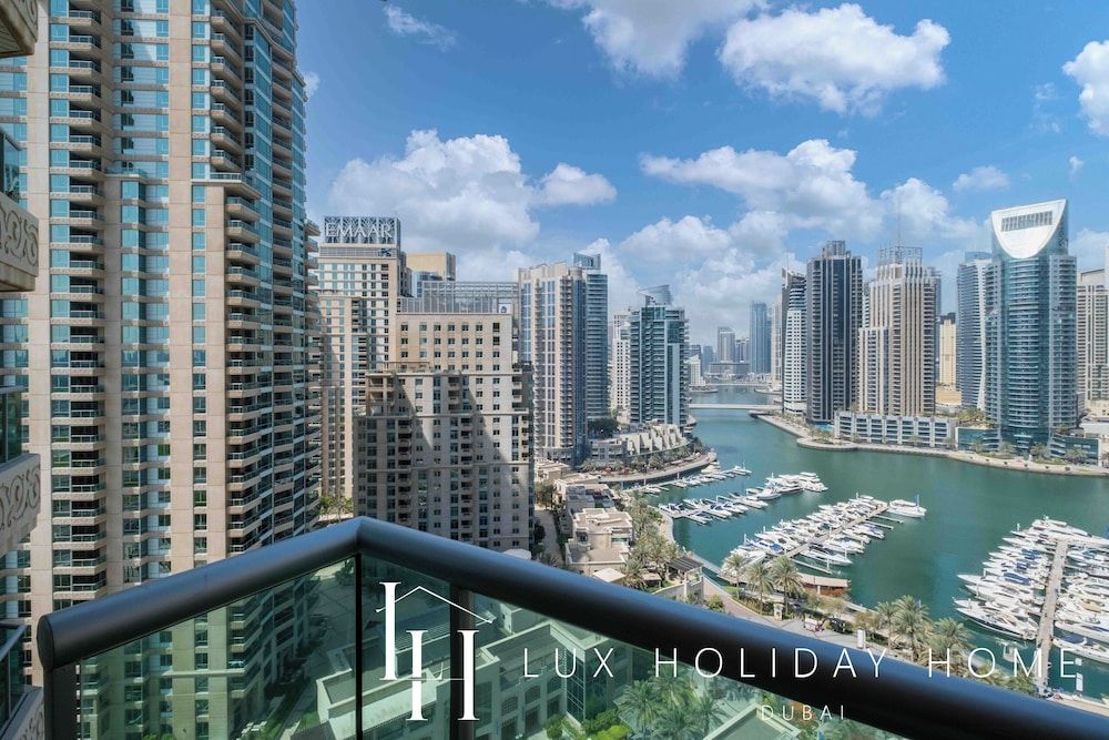 LUX - Ultimate Marina View Deluxe Suite
