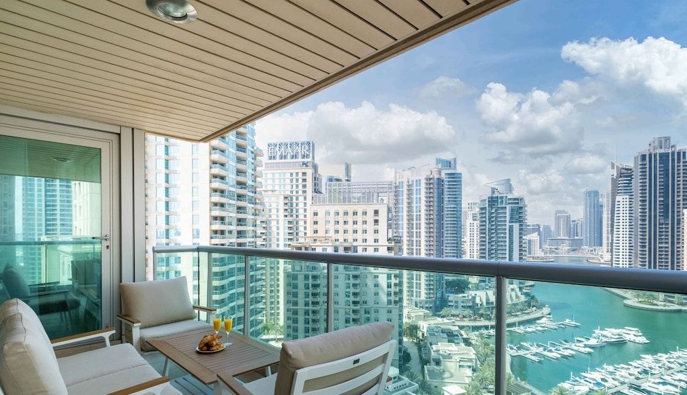 LUX - Ultimate Marina View Deluxe Suite