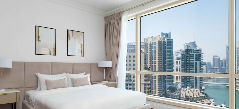 LUX - Ultimate Marina View Deluxe Suite