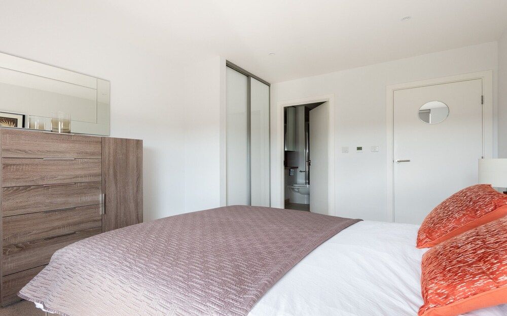 2 bed 2 Bath Greenwich Apart. - London Executive Apartment 18