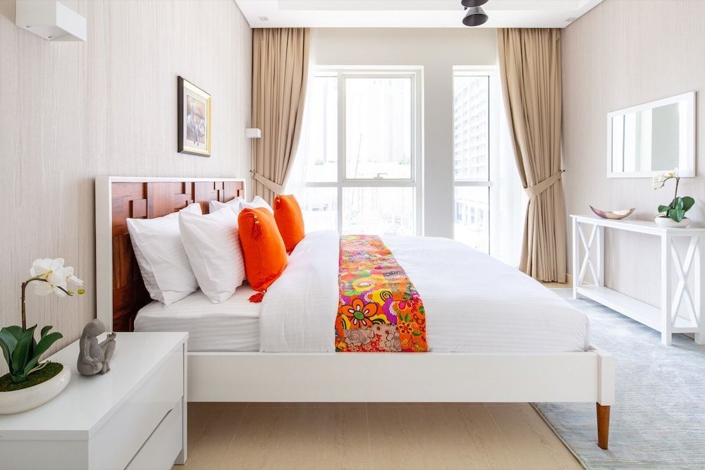 undefined Impressive 2BR Loft W/ Study In Downtown Dubai 5