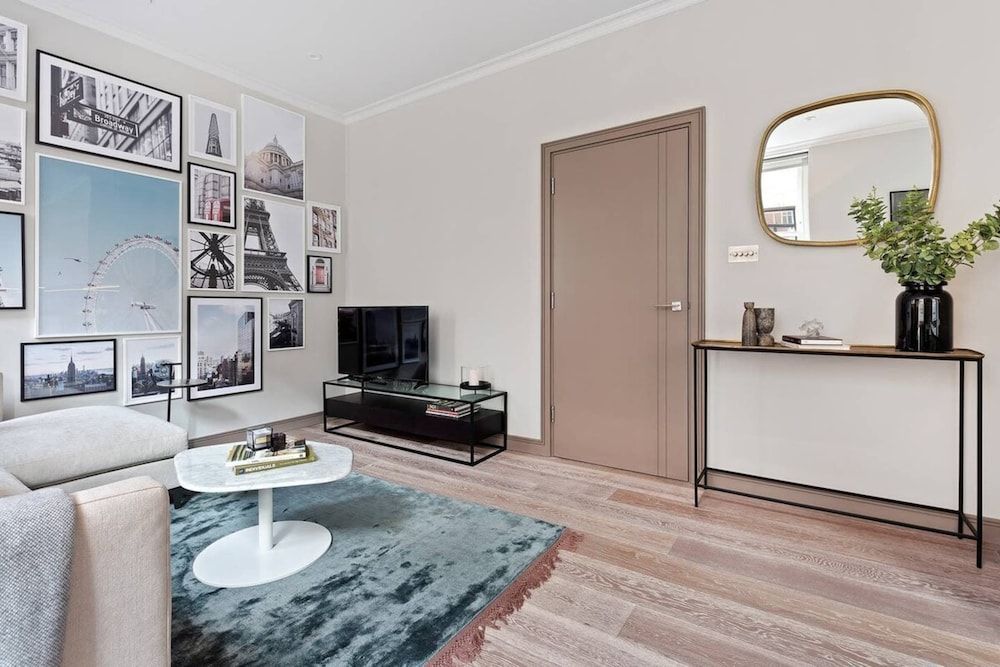 Lovely 2 Bed near Covent Garden & Tube Apartment (2 Bedrooms) 19