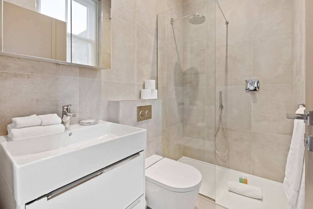 Lovely 2 Bed near Covent Garden & Tube Apartment (2 Bedrooms) 24