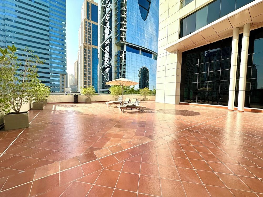 undefined Marco Polo - Striking Lake Views at JLT | 1 BR | 2 Balconies 3